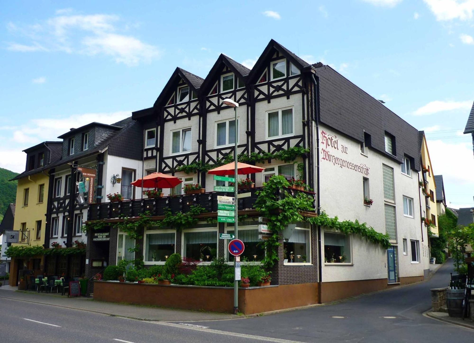 Hotel Zur Winzergenossenschaft Ernst Exterior photo